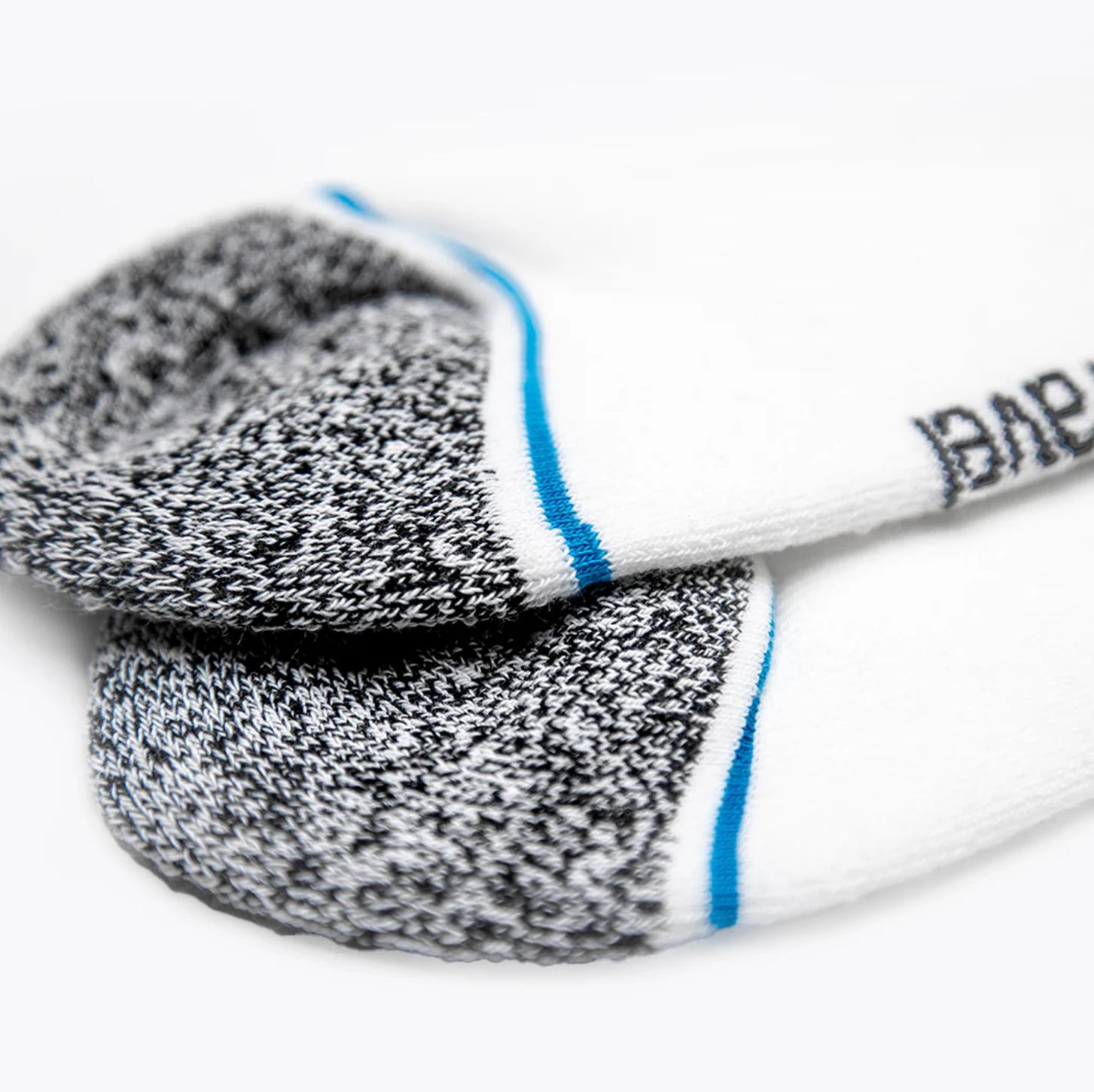 Coolmax Travel Socks x3 White